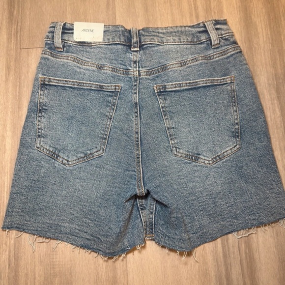 Ardene Asymmetrical Waist Denim Shorts - Dark Wash - Picture 4 of 7